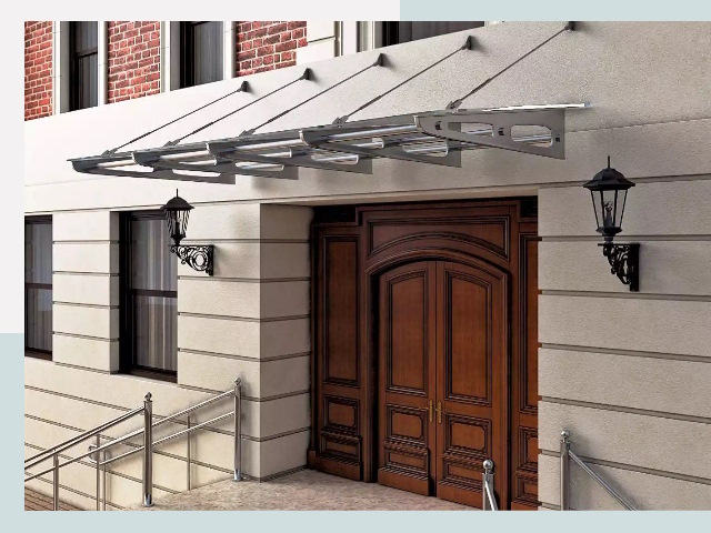 Металлические козырьки от 612 руб. в Балтийске